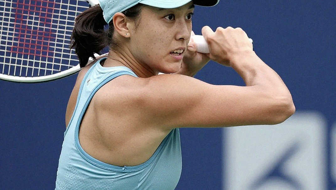 Suất Chiếu Hai Giờ Chiều: US Open 2026, Một Chiếc Ghế Trống, Và Dòng Tiền Chảy Theo Lịch Phát Sóng