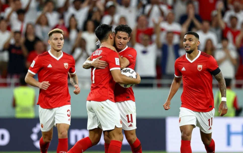 Thái Lan 2-0 Việt Nam: 42% kiểm soát bóng và canh bạc phòng ngự chưa khép lại