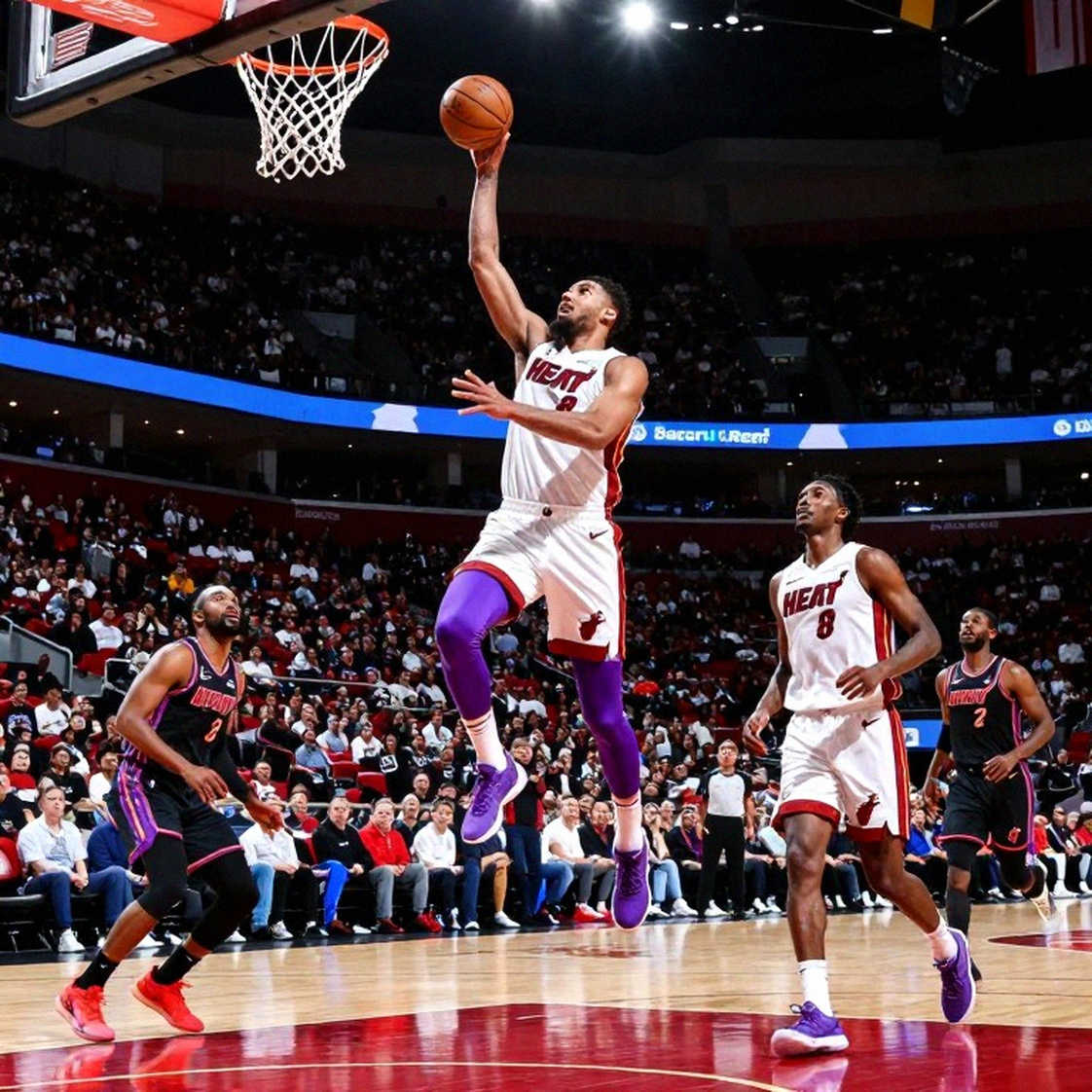 Miami Heat chuẩn bị cho mùa giải mới với sự trở lại của Jimmy Butler sau chấn thương Miami Heat chuẩn bị cho mùa giải mới với sự trở lại của Jimmy Butler sau chấn thương