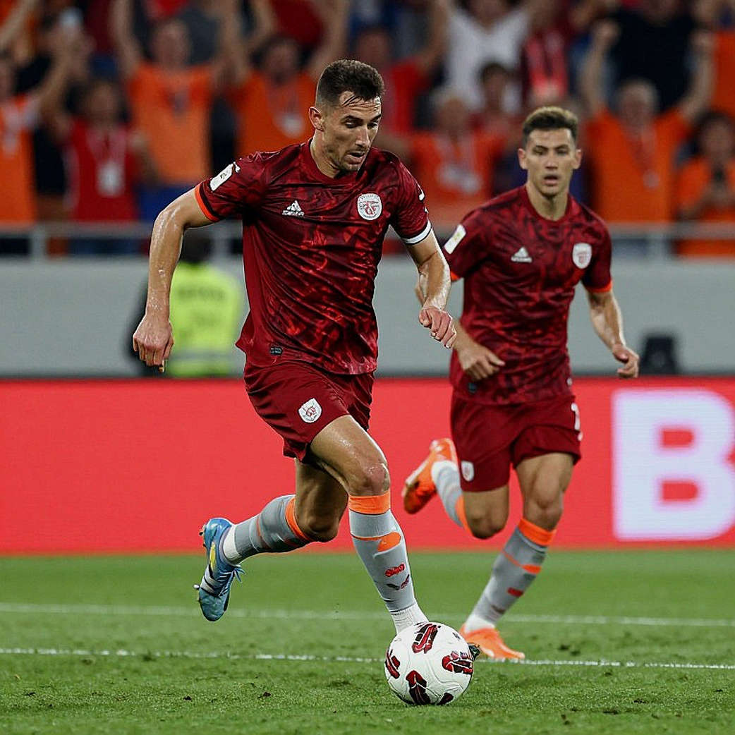 Hàng Đẫy vòng 4: CAHN thua vì tải trọng, Hà Nội FC thắng bằng cách từ bỏ lối chơi Hàng Đẫy vòng 4: CAHN thua vì tải trọng, Hà Nội FC thắng bằng cách từ bỏ lối chơi