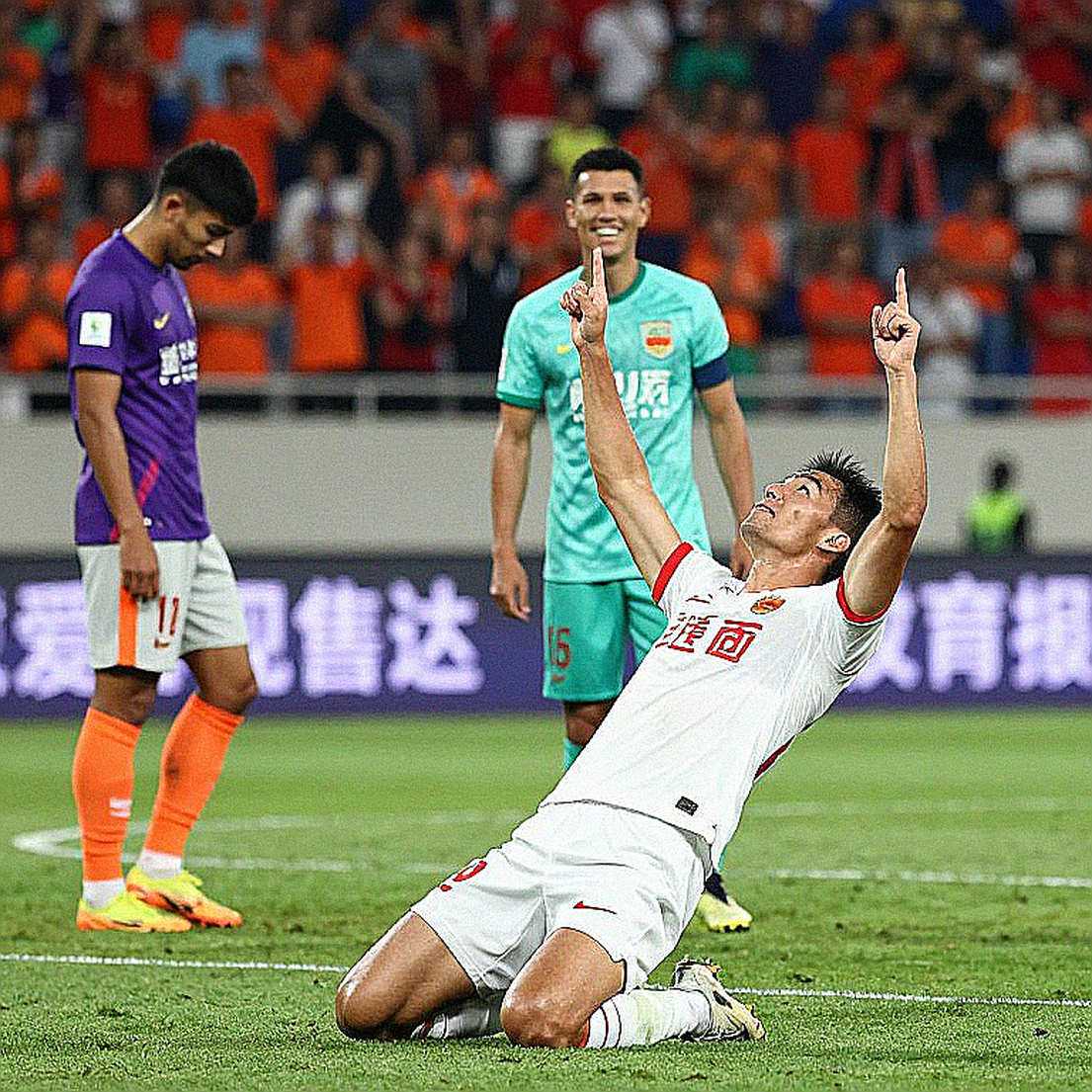 U23 Hàn Quốc 2-1 U23 Trung Quốc tại bán kết ASIAD: Bóng bổng định đoạt, tuyến giữa phơi bày