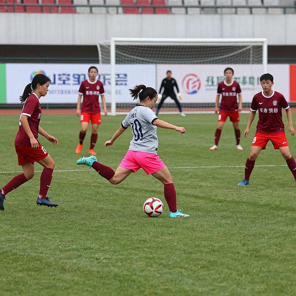 Ngân sách, hợp đồng và cuộc đua V.League: Bản đồ phân tầng của bóng đá Việt Nam