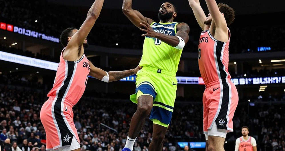 Bertomeu cảnh báo NBA có thể lấy đi quyền tự quyết của bóng rổ châu Âu Bertomeu cảnh báo NBA có thể lấy đi quyền tự quyết của bóng rổ châu Âu