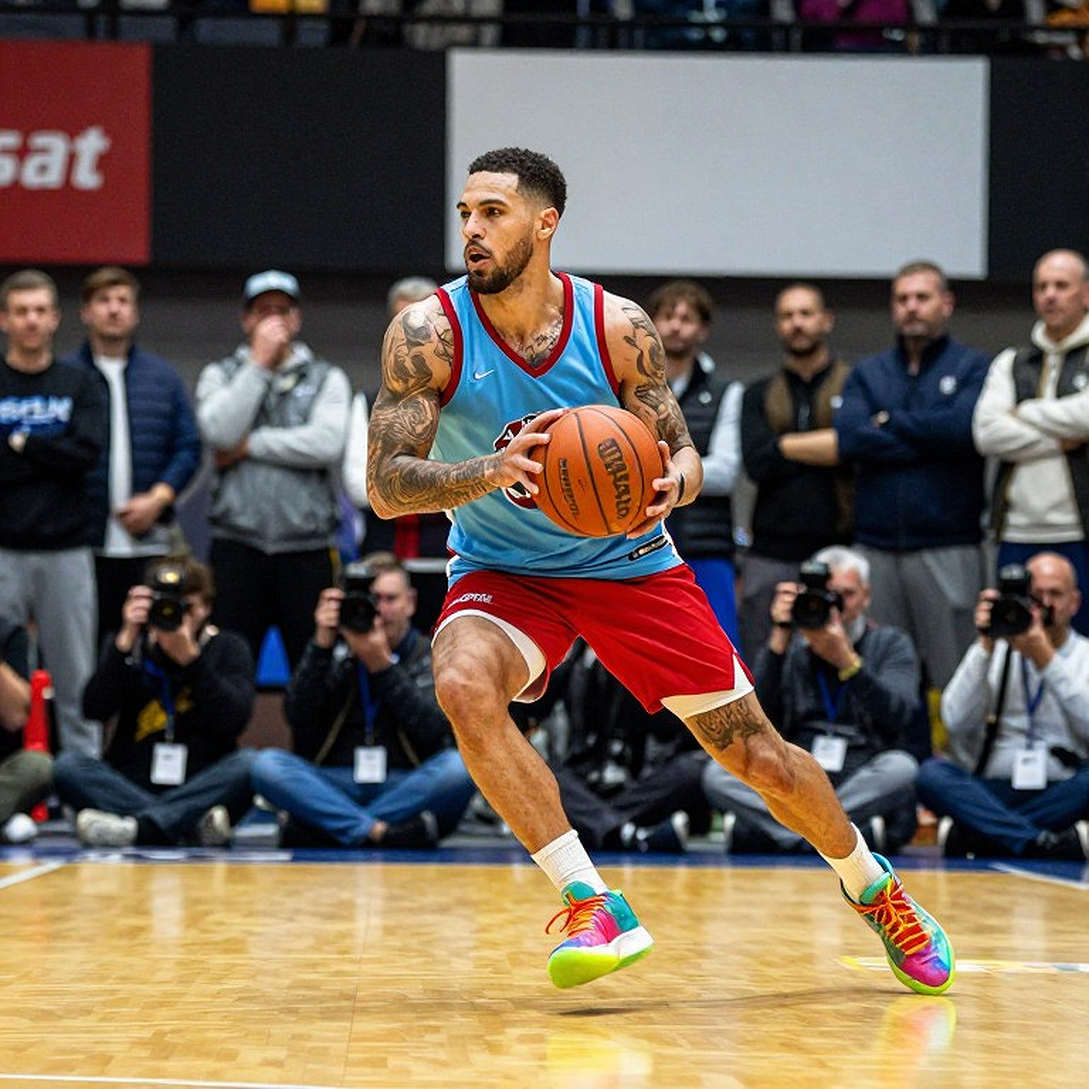 Lonzo Ball Phủ Nhận Nghỉ Hưu: Khi Một Video YouTube Tạo Ra Cuộc Khủng Hoảng Truyền Thông Và Phơi Bày Thị Trường Tự Do Khắc Nghiệt Nhất NBA Lonzo Ball Phủ Nhận Nghỉ Hưu: Khi Một Video YouTube Tạo Ra Cuộc Khủng Hoảng Truyền Thông Và Phơi Bày Thị Trường Tự Do Khắc Nghiệt Nhất NBA