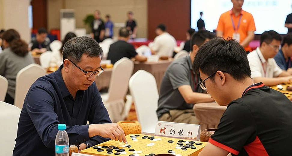 Ván cờ 54 nước của Gukesh và vết nứt dưới ngai vàng Ấn Độ ở Samarkand