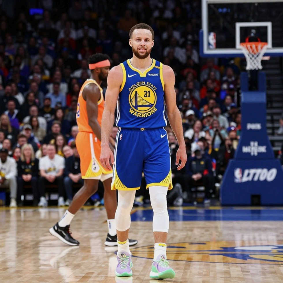 Đầu gối Julian Strawther và khoảng trống nhân đôi ở cánh dự bị Denver Nuggets Đầu gối Julian Strawther và khoảng trống nhân đôi ở cánh dự bị Denver Nuggets