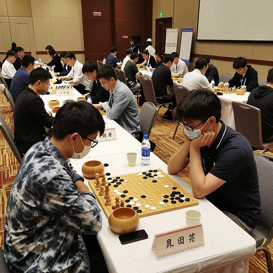 Cúp Các CLB châu Âu: Bayegan Pendik 2715 Elo và khoảng cách 65 điểm mỗi bàn