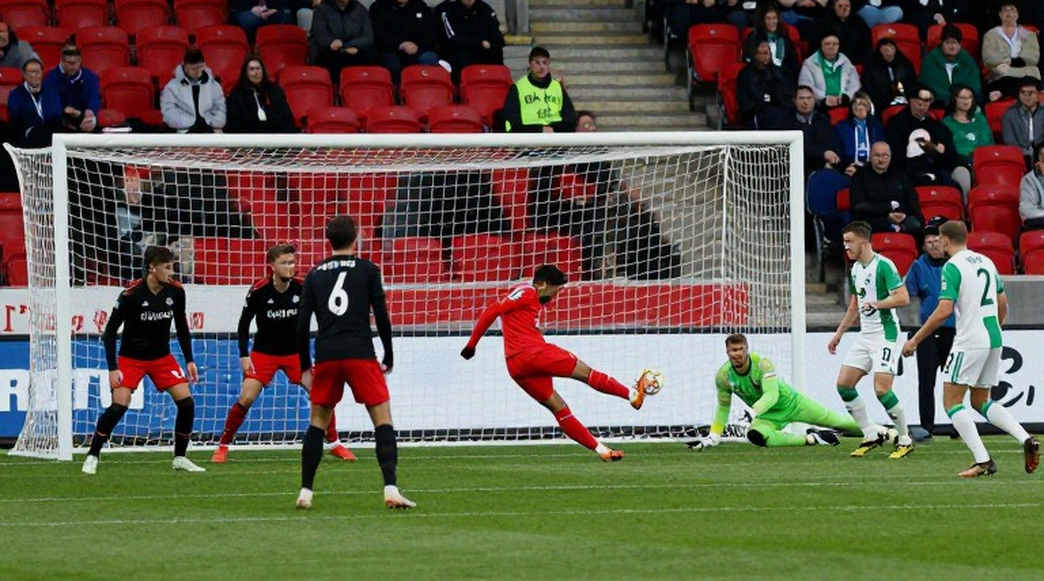 Phút 79 ở Anfield: Khi hàng thủ Barcelona ngừng tranh cãi và bắt đầu sụp đổ Phút 79 ở Anfield: Khi hàng thủ Barcelona ngừng tranh cãi và bắt đầu sụp đổ