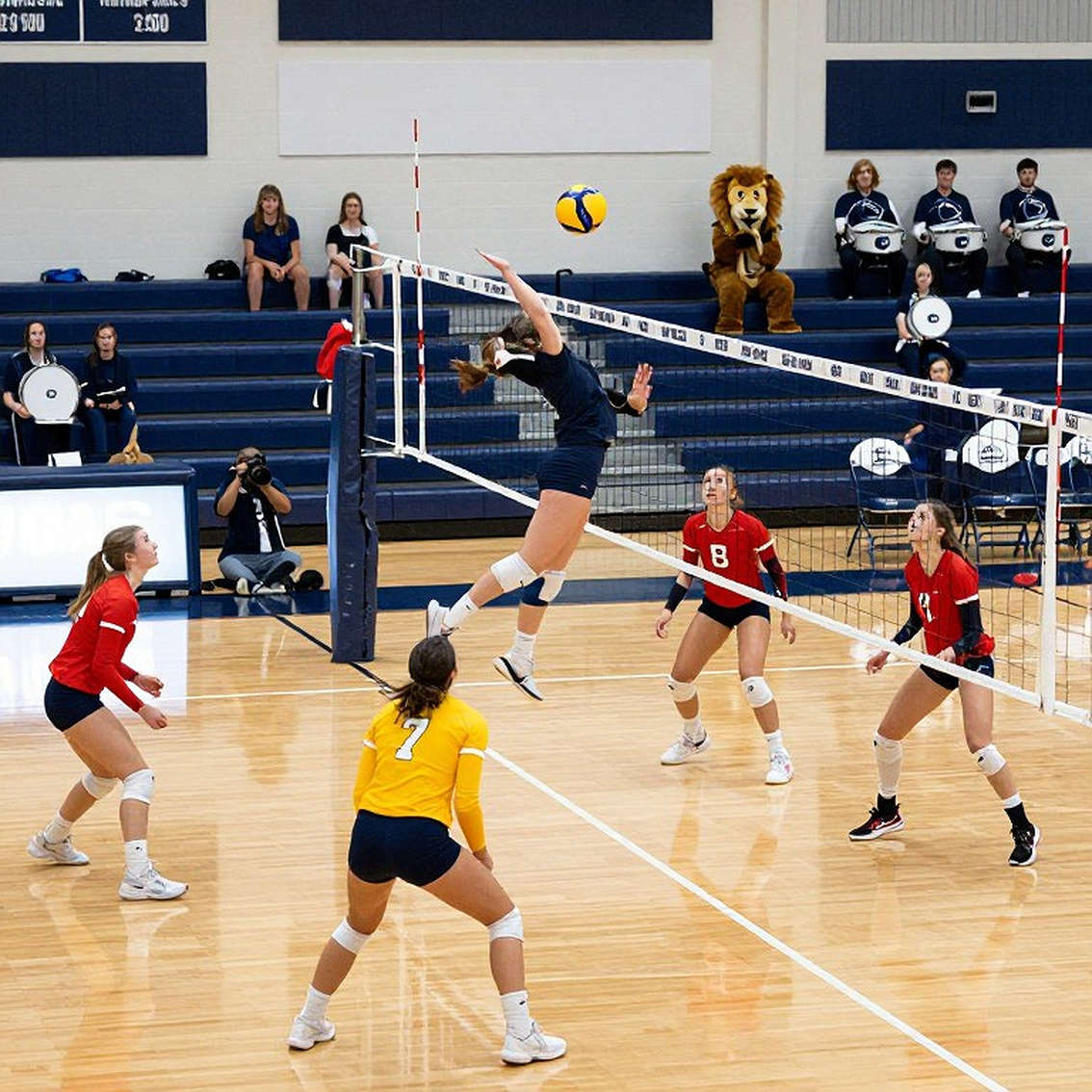 Gabi Guimarães rời Brazil sang VakifBank: vết thương, nỗi nghi ngờ và chiếc băng đội trưởng